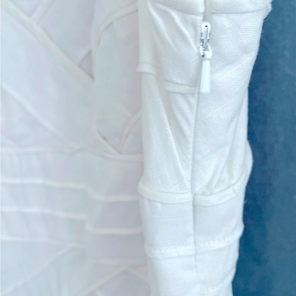JONES NEW YORK Elegant White Linen Dress - Picture 3 of 5